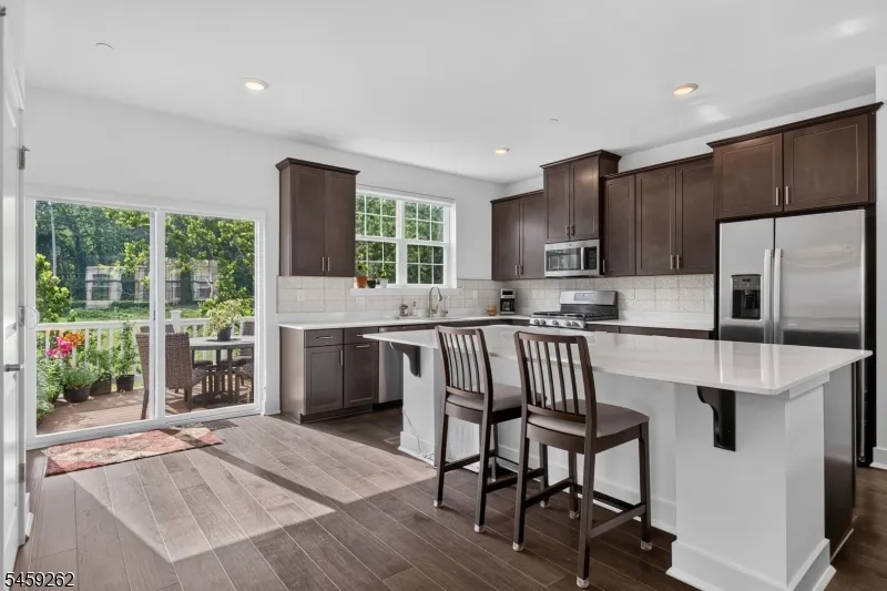 2 Coogan Ct Morris Plains, NJ 07950