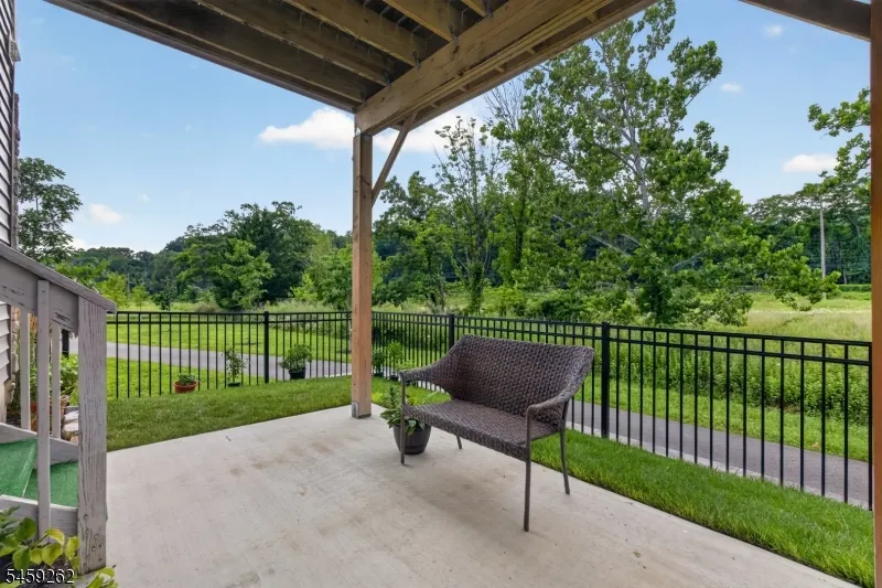 2 Coogan Ct Morris Plains, NJ 07950