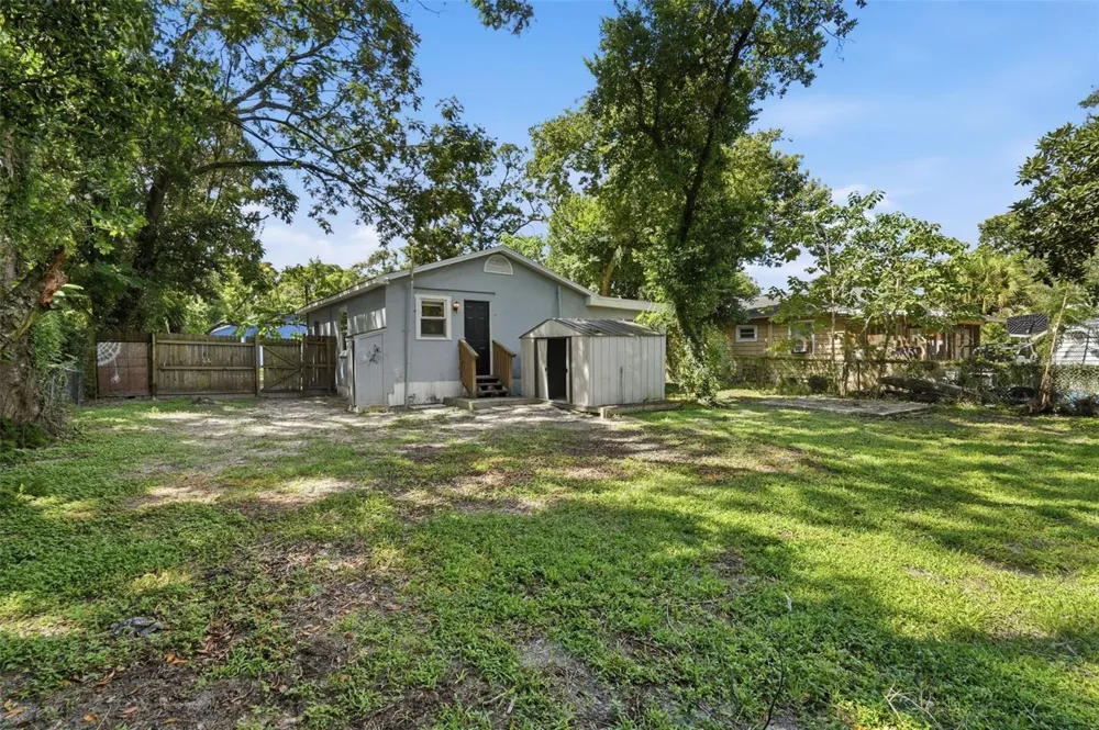 1412 E ANNIE STREET Tampa, FL 33612