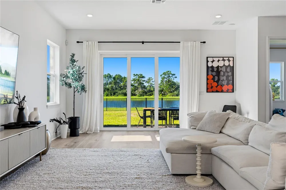 10068 BALLAST DRIVE Orlando, FL 32827