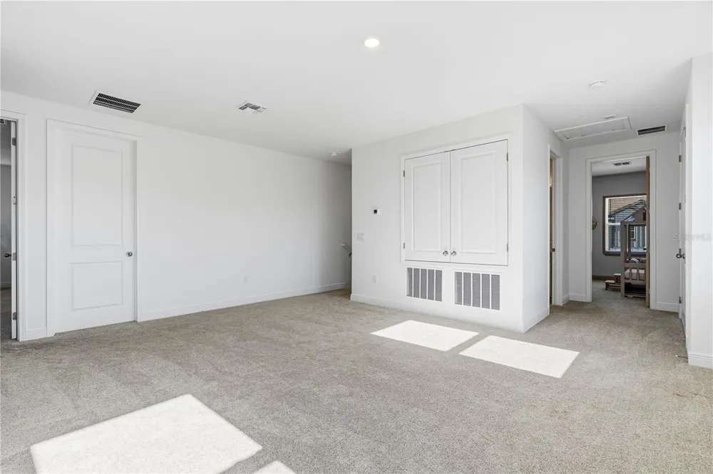 10068 BALLAST DRIVE Orlando, FL 32827