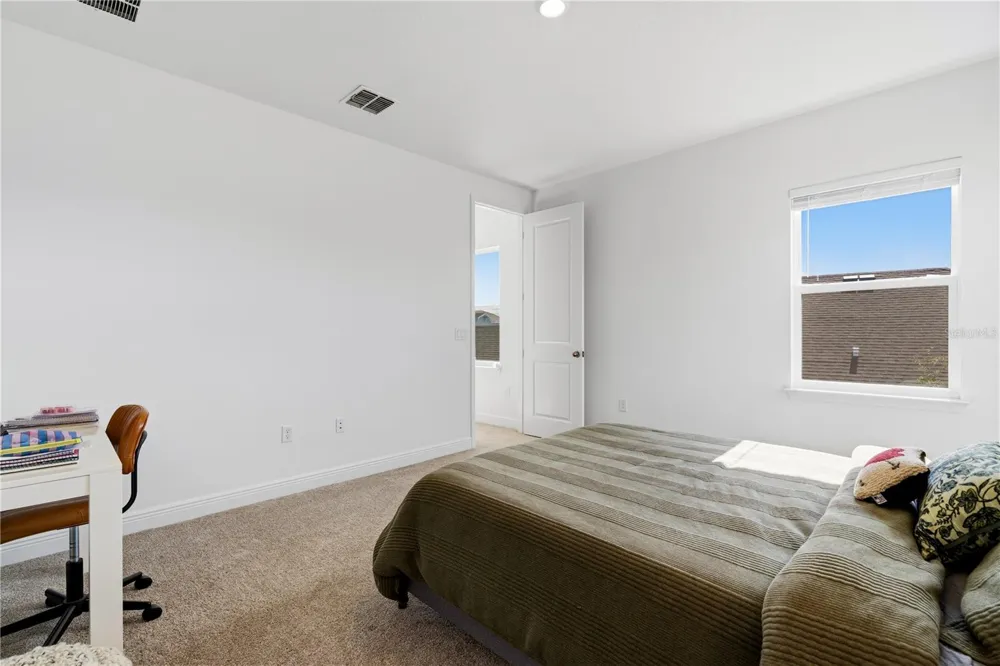 10068 BALLAST DRIVE Orlando, FL 32827