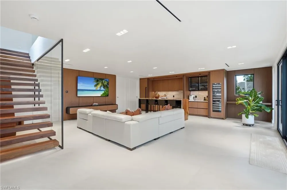 910 Beaver Court Marco Island, FL 34145