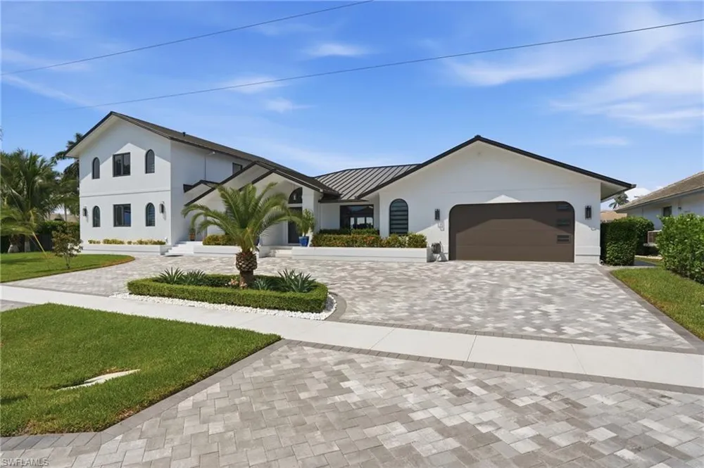 910 Beaver Court Marco Island, FL 34145