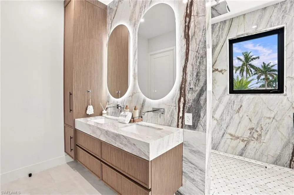 910 Beaver Court Marco Island, FL 34145