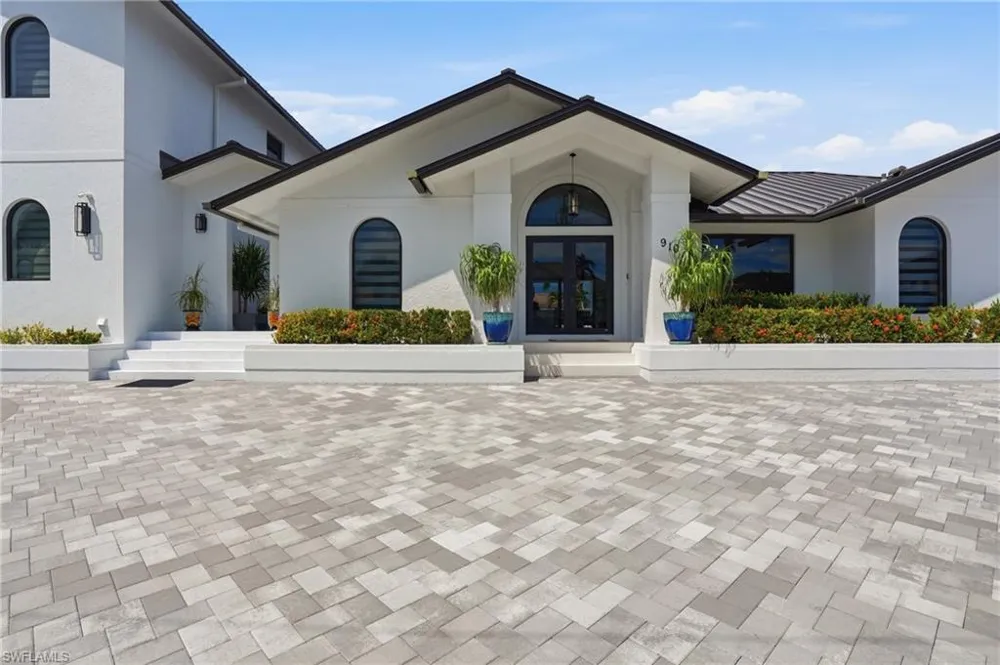 910 Beaver Court Marco Island, FL 34145