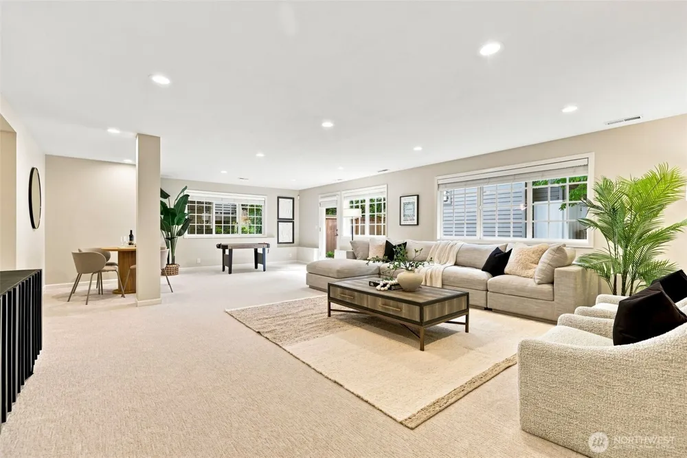 6708 125th Avenue NE Kirkland, WA 98033