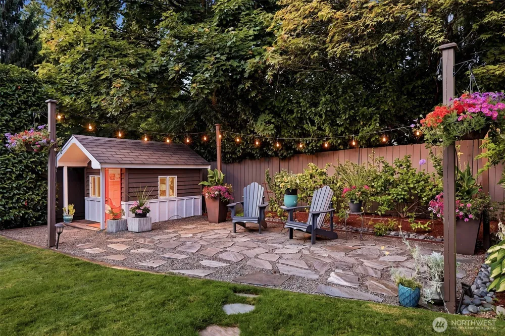 6708 125th Avenue NE Kirkland, WA 98033