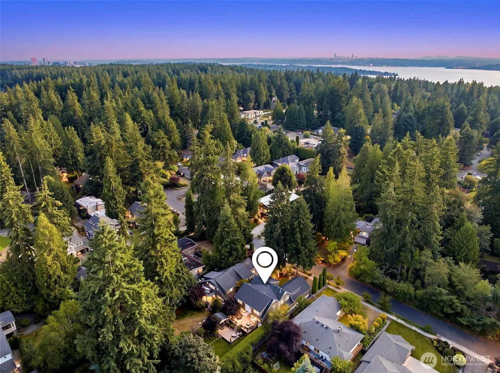 6708 125th Avenue NE Kirkland, WA 98033