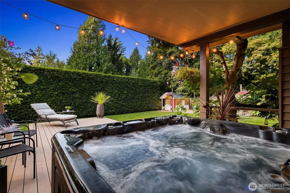 6708 125th Avenue NE Kirkland, WA 98033