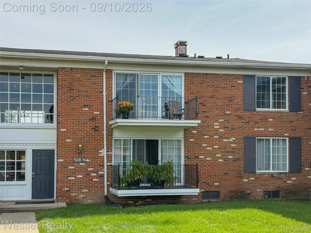 508 Fox Hills Drive #A7 Bloomfield Charter Township, MI 48304