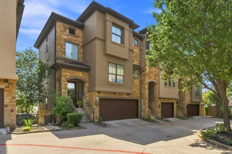 6533 E Hill Drive #5