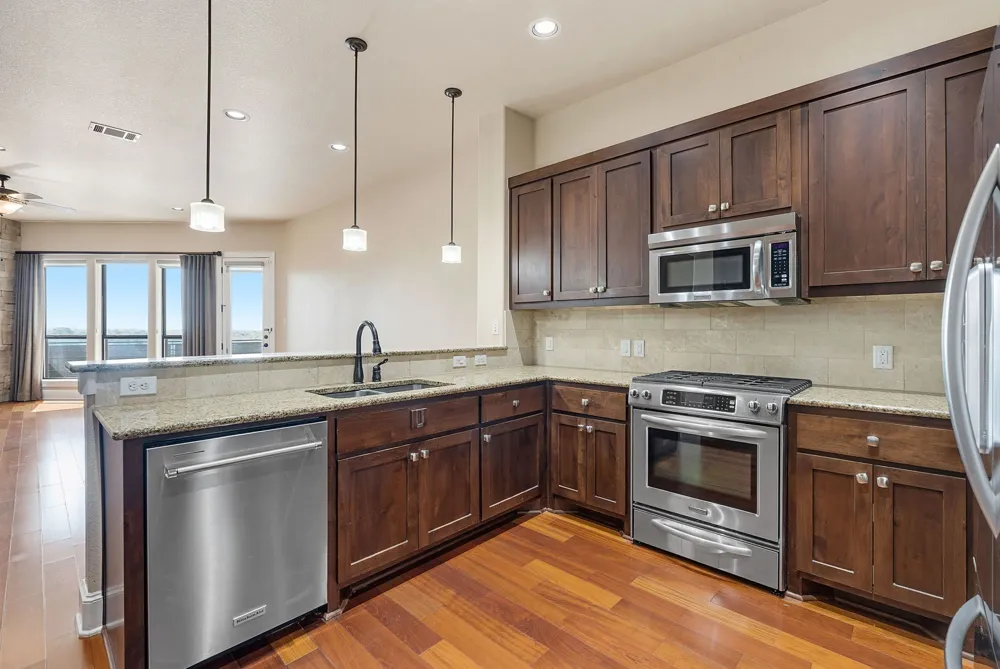 6533 E Hill Drive #5 Austin, TX 78731