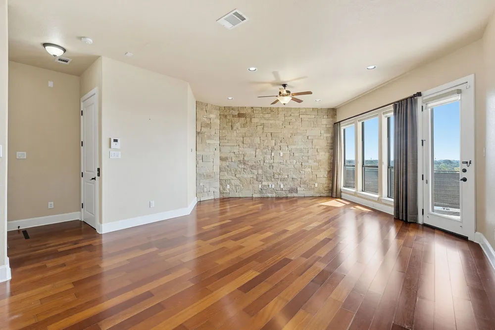6533 E Hill Drive #5 Austin, TX 78731