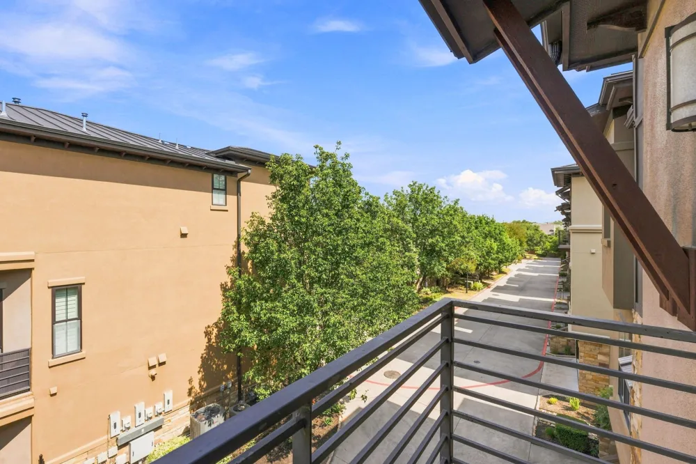 6533 E Hill Drive #5 Austin, TX 78731