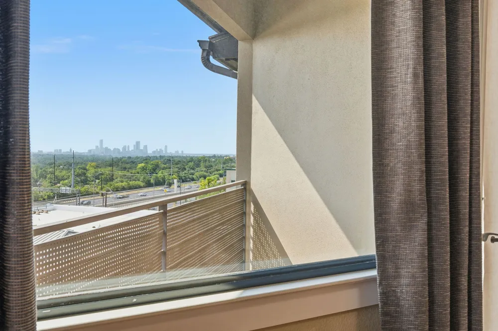 6533 E Hill Drive #5 Austin, TX 78731