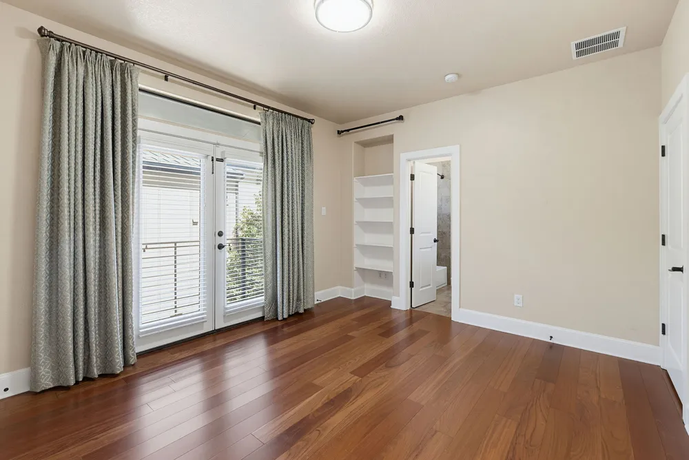 6533 E Hill Drive #5 Austin, TX 78731