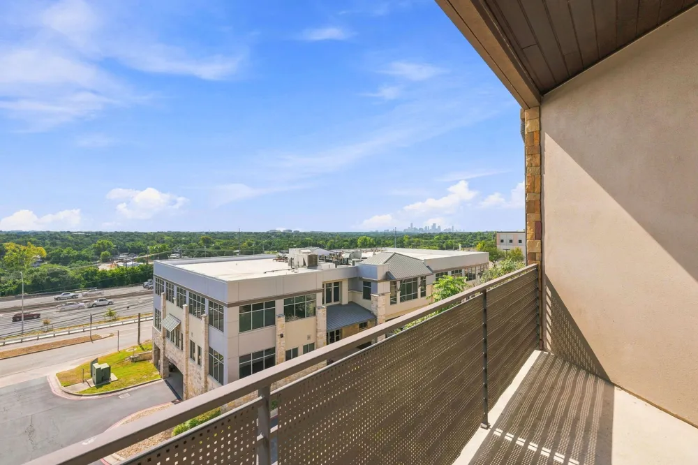 6533 E Hill Drive #5 Austin, TX 78731
