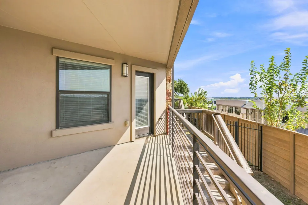6533 E Hill Drive #5 Austin, TX 78731
