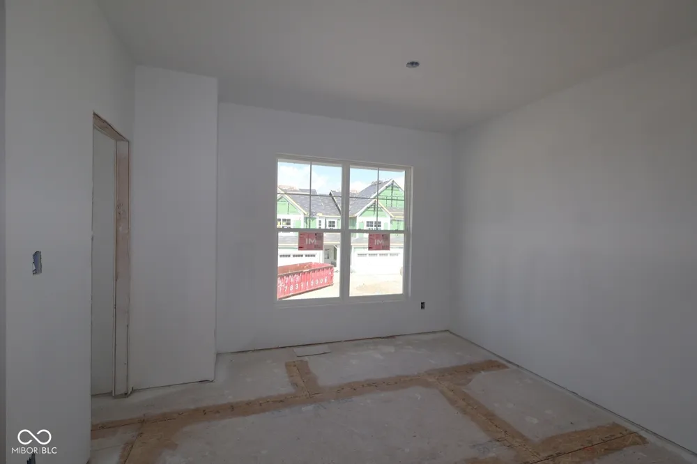 11195 Hobbsbrook Drive Noblesville, IN 46060