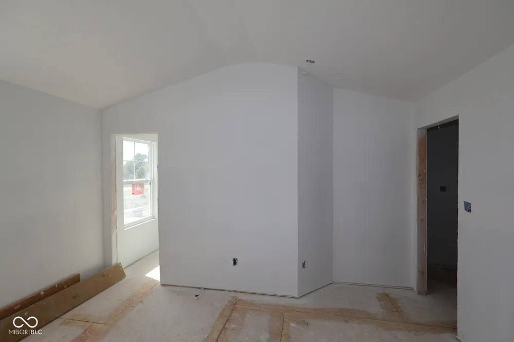 11195 Hobbsbrook Drive Noblesville, IN 46060