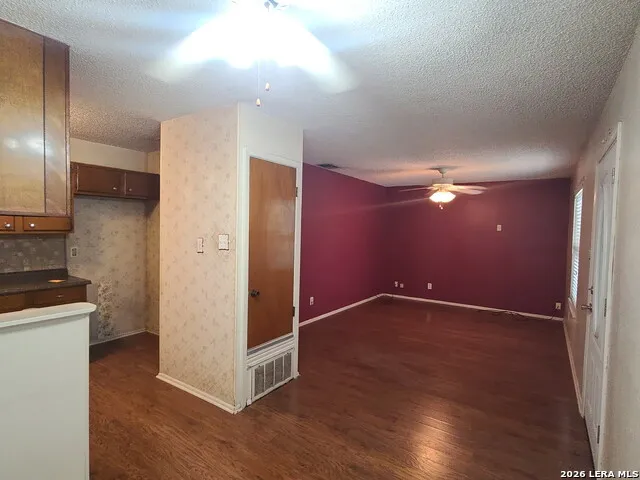 514 PARK GROVE DR San Antonio, TX 78227