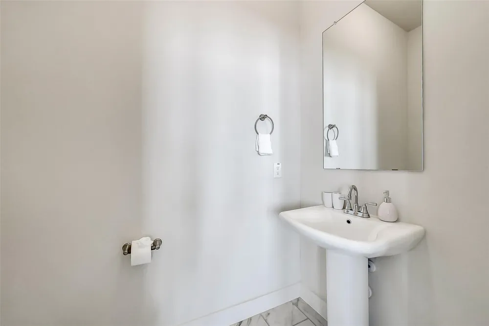 2009 Bauer Drive #C Houston, TX 77080