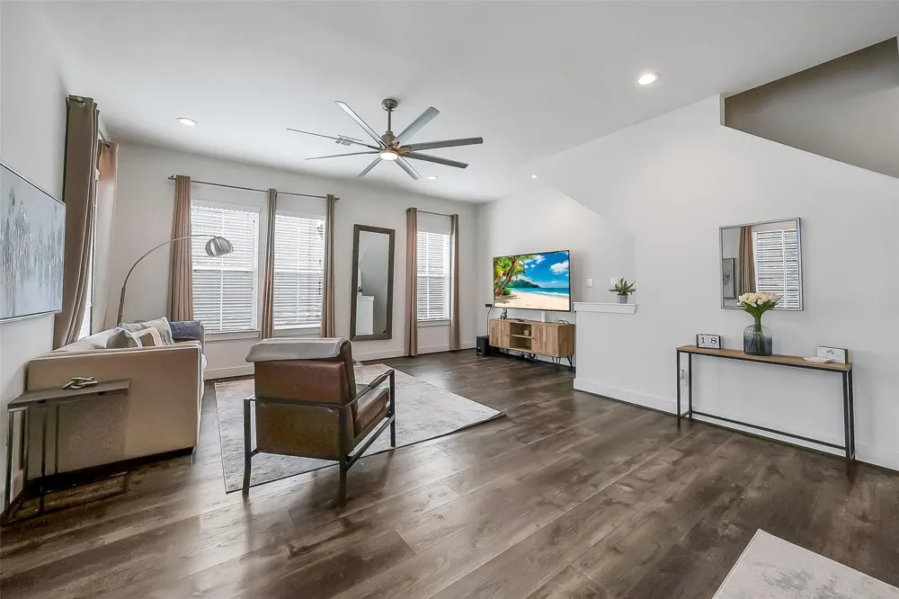 2009 Bauer Drive #C Houston, TX 77080