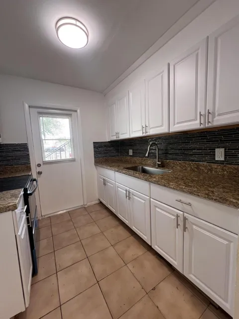 645 SW 20TH COURT #0020