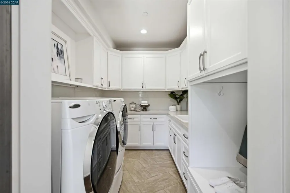 16 Rabble Rd Orinda, CA 94563