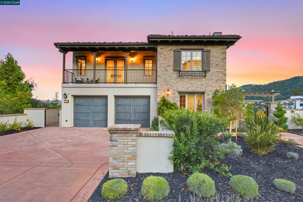 16 Rabble Rd Orinda, CA 94563