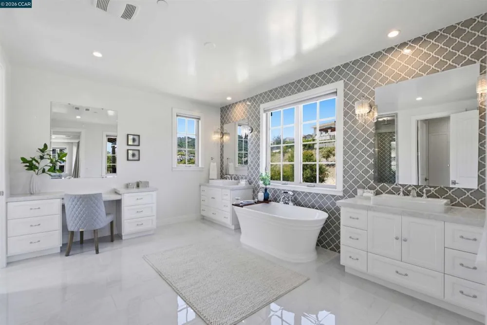 16 Rabble Rd Orinda, CA 94563