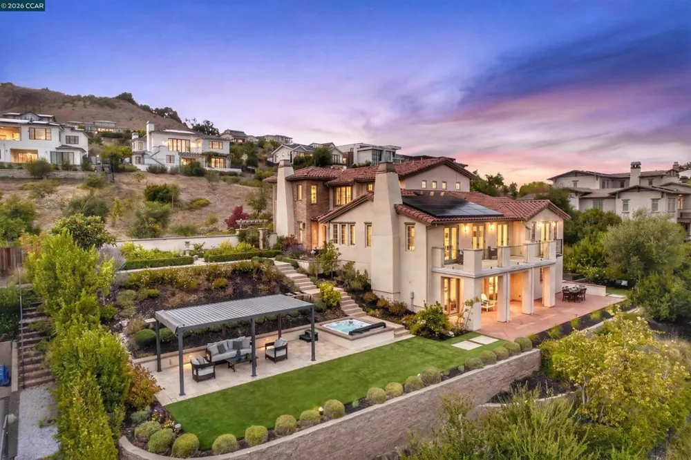 16 Rabble Rd Orinda, CA 94563