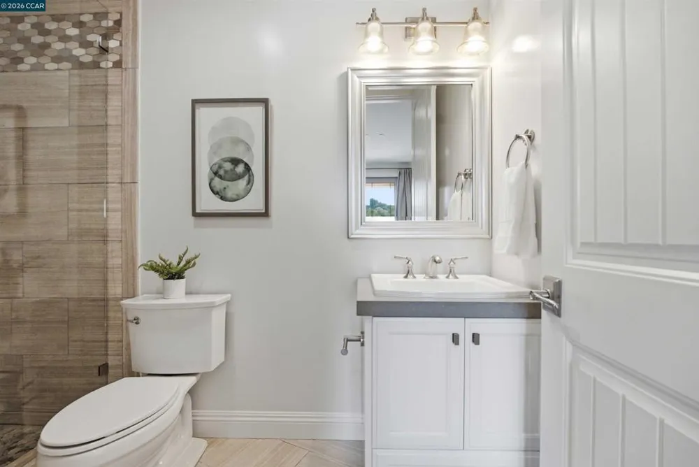16 Rabble Rd Orinda, CA 94563