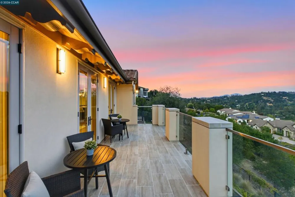 16 Rabble Rd Orinda, CA 94563