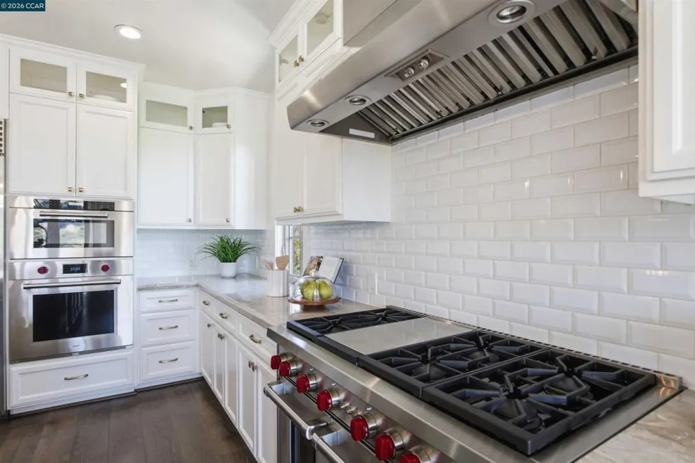 16 Rabble Rd Orinda, CA 94563