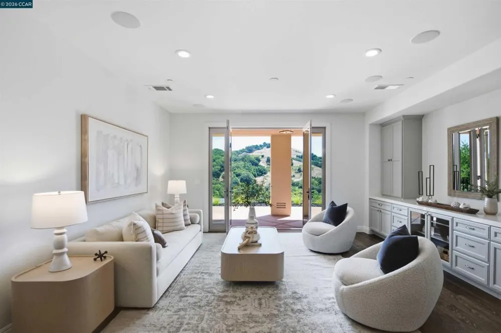 16 Rabble Rd Orinda, CA 94563