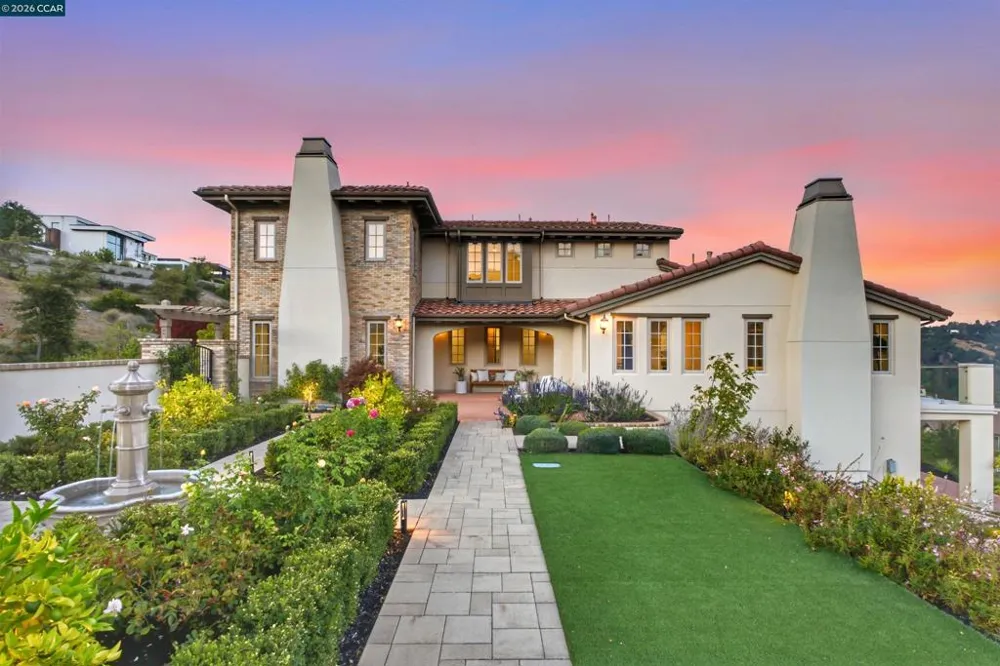 16 Rabble Rd Orinda, CA 94563