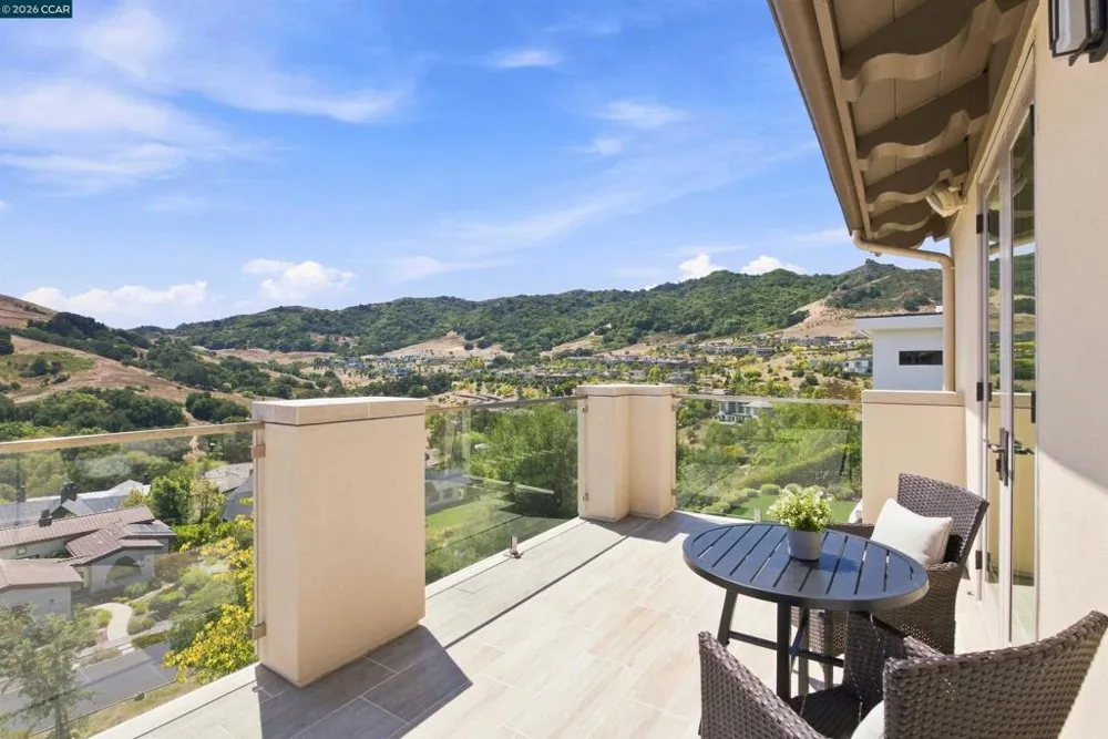 16 Rabble Rd Orinda, CA 94563