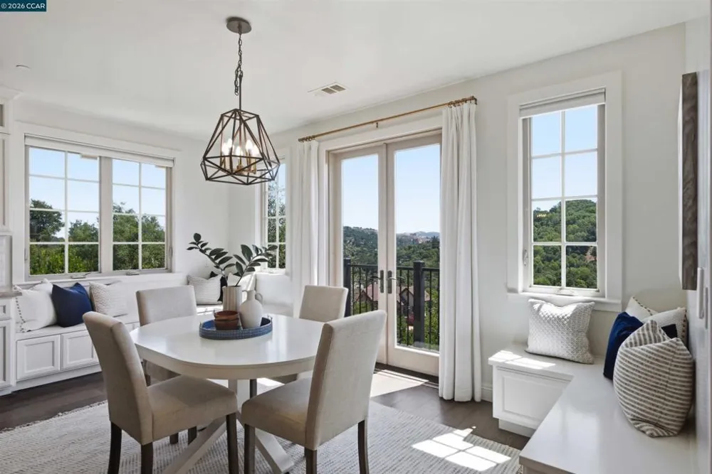 16 Rabble Rd Orinda, CA 94563