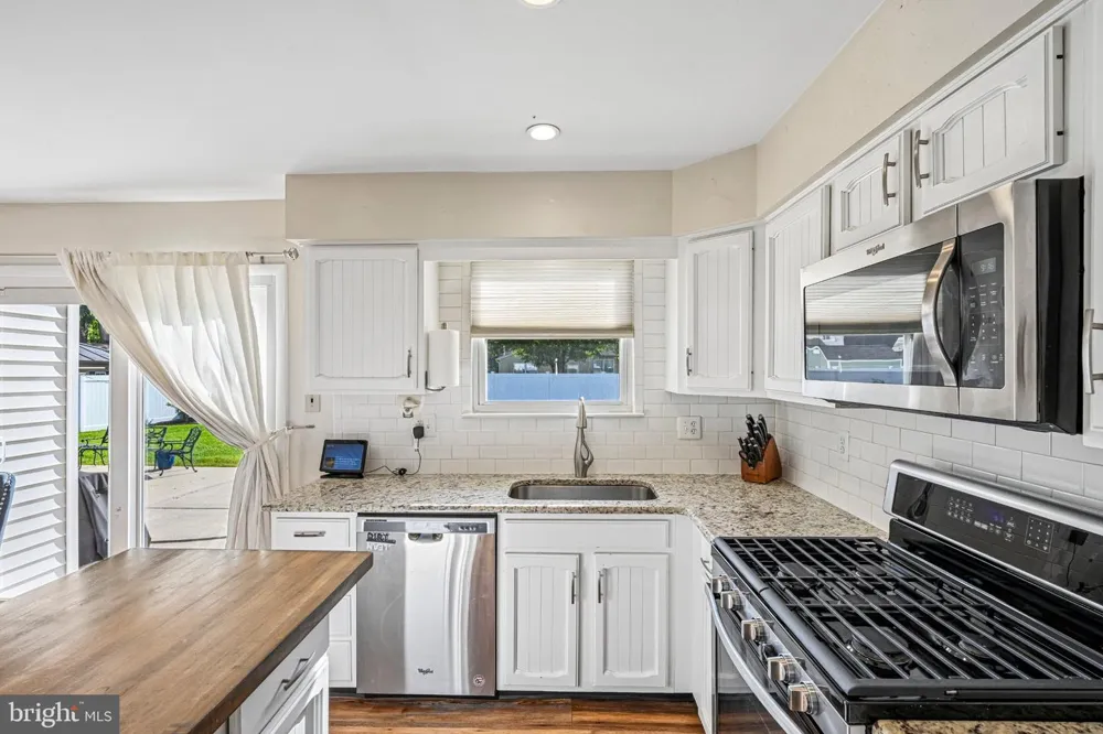 1415 STARLING LANE Cherry Hill, NJ 08003