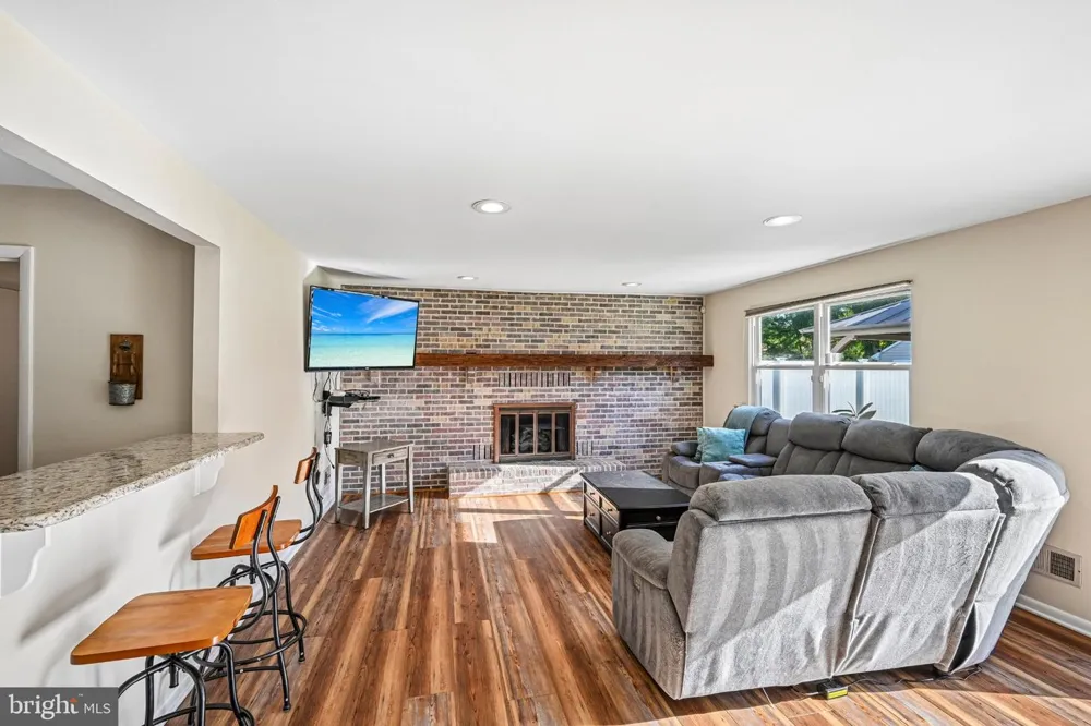 1415 STARLING LANE Cherry Hill, NJ 08003