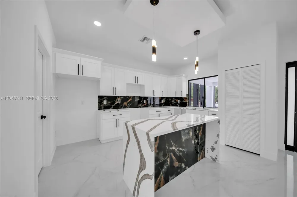 3304 E 15th St Lehigh Acres, FL 33972