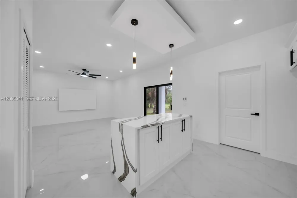 3304 E 15th St Lehigh Acres, FL 33972
