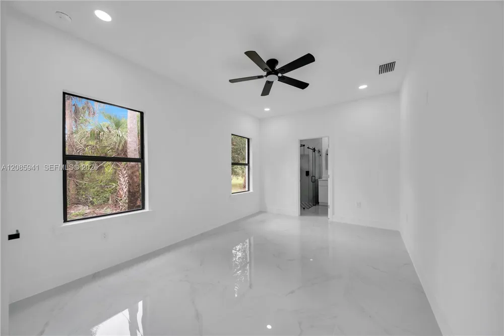 3304 E 15th St Lehigh Acres, FL 33972