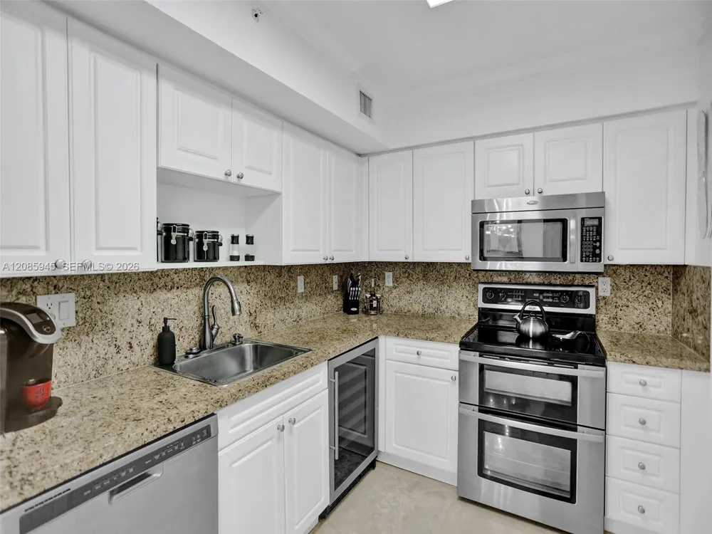 2501 S Ocean Dr #1511 (available Dec 1) Hollywood, FL 33019