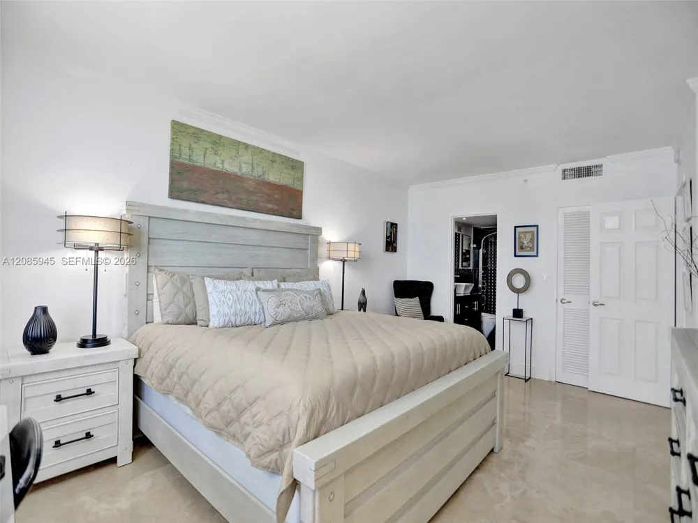 2501 S Ocean Dr #1511 (available Dec 1) Hollywood, FL 33019