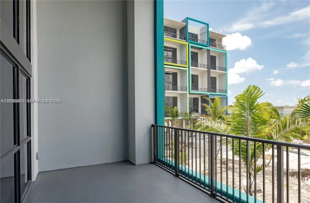 4400 Sunrise Blvd #L2-A Plantation, FL 33317
