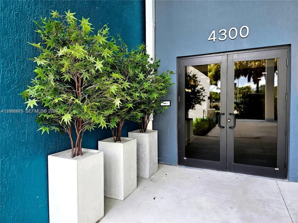4400 Sunrise Blvd #L2-A Plantation, FL 33317