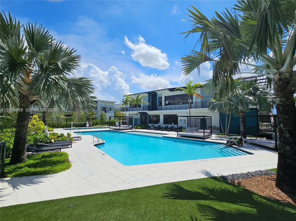 4400 Sunrise Blvd #L2-A Plantation, FL 33317